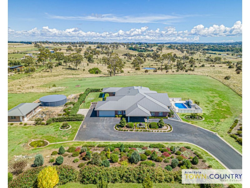 92 Kellys Plains Road, Armidale NSW 2350