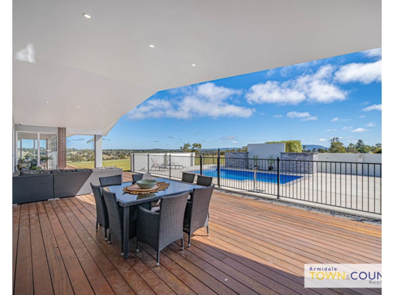 92 Kellys Plains Road, Armidale NSW 2350