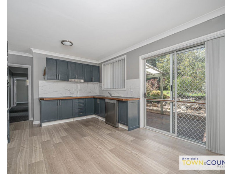 83 Galloway, Armidale NSW 2350