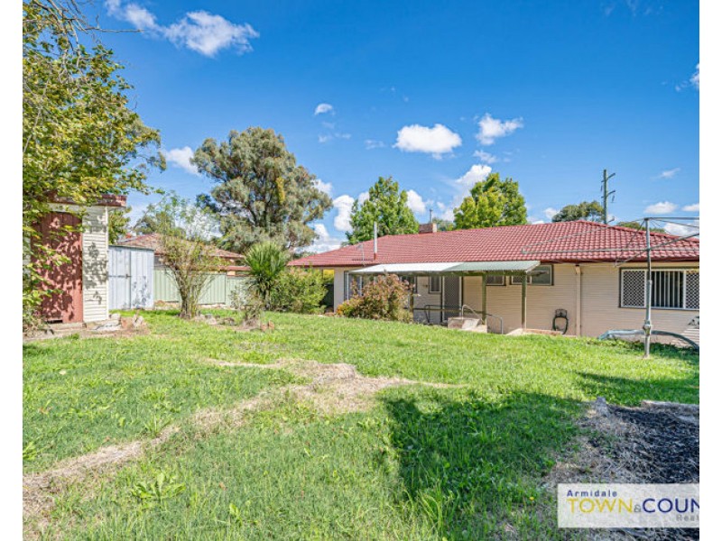 83 Galloway, Armidale NSW 2350