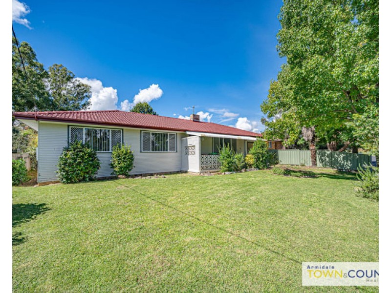 83 Galloway, Armidale NSW 2350