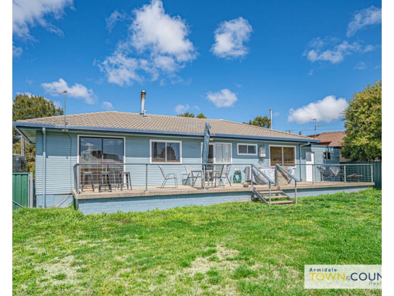 31 Bowman Avenue, Armidale NSW 2350