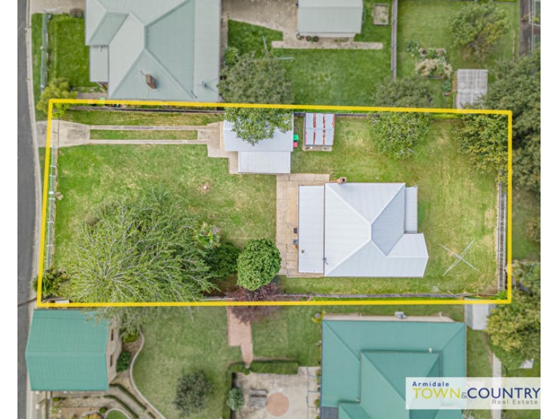 16 Wade Avenue, Armidale NSW 2350