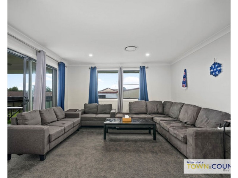 2 Kilcoy Close, Armidale NSW 2350