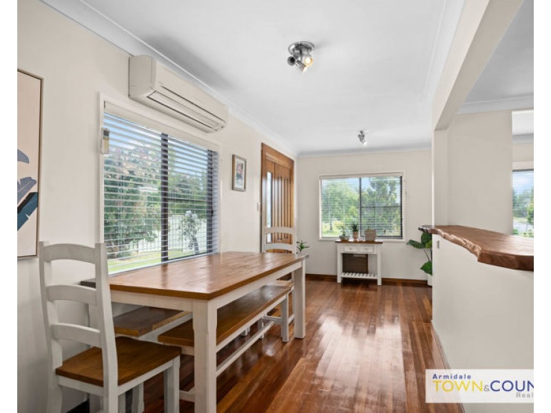 2 Merinda Place, Armidale NSW 2350