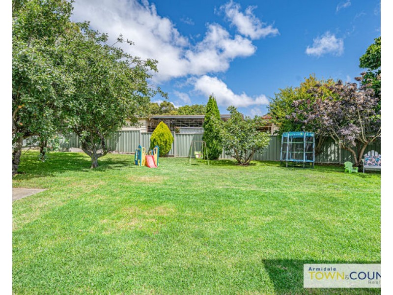 2 Merinda Place, Armidale NSW 2350
