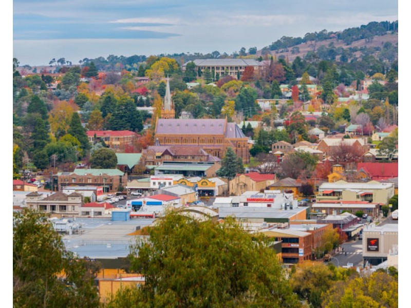 6 Melba Place, Armidale NSW 2350