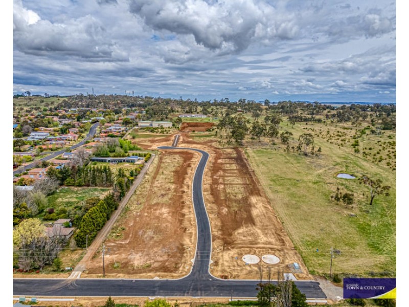 6 Melba Place, Armidale NSW 2350