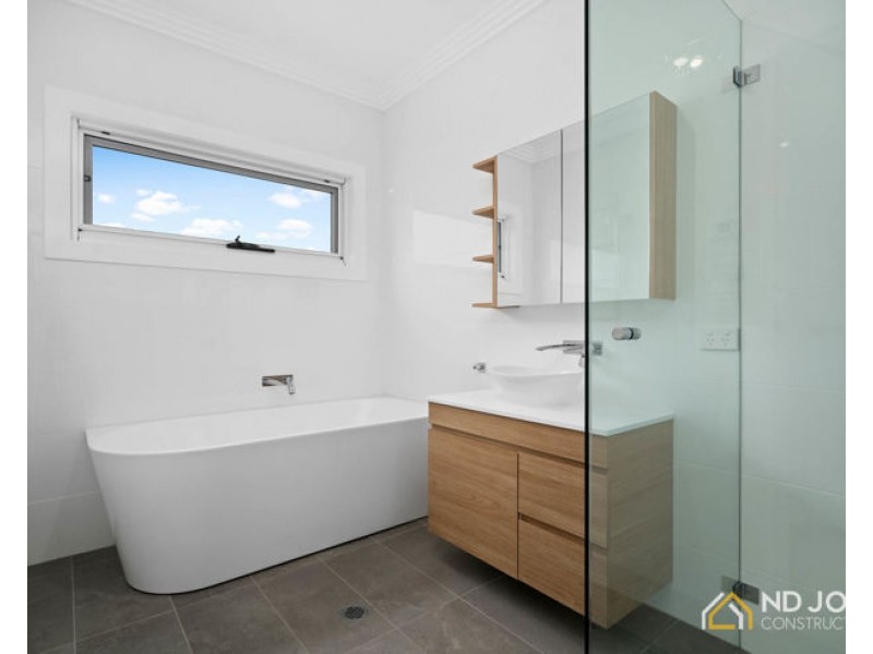 15 Melba Place, Armidale NSW 2350