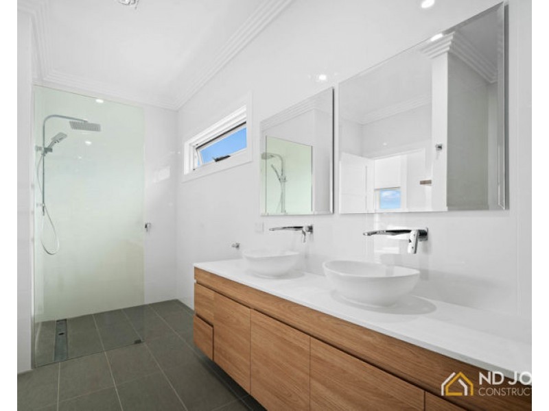 15 Melba Place, Armidale NSW 2350