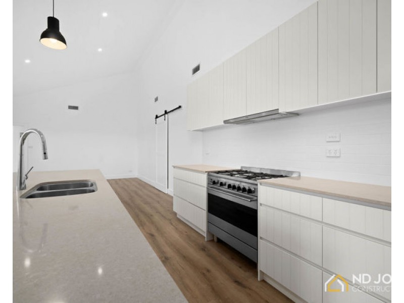 15 Melba Place, Armidale NSW 2350