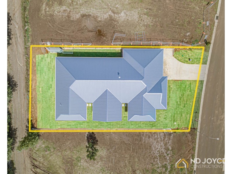 15 Melba Place, Armidale NSW 2350