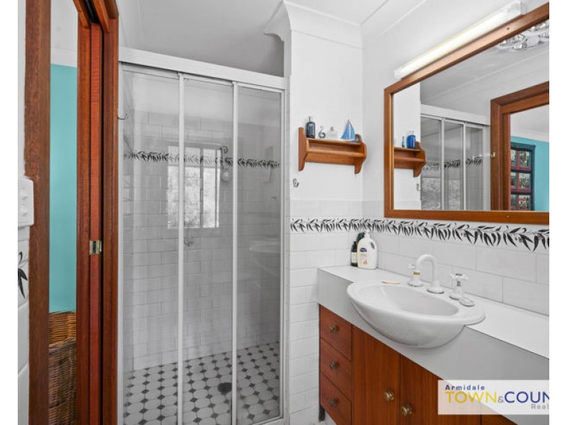 169 Kalinda Road, Invergowrie NSW 2350