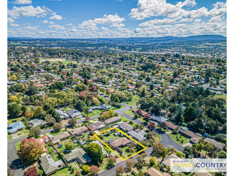 2 Atherton Street, Armidale NSW 2350
