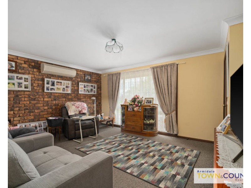 19 Conningdale Crescent, Armidale NSW 2350