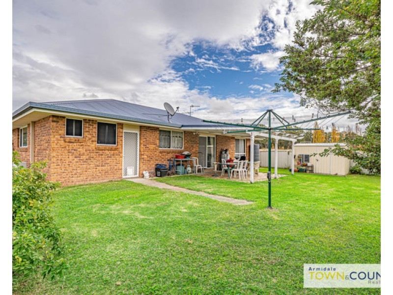 19 Conningdale Crescent, Armidale NSW 2350