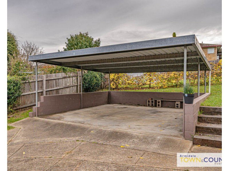 11 Schultz Avenue, Armidale NSW 2350