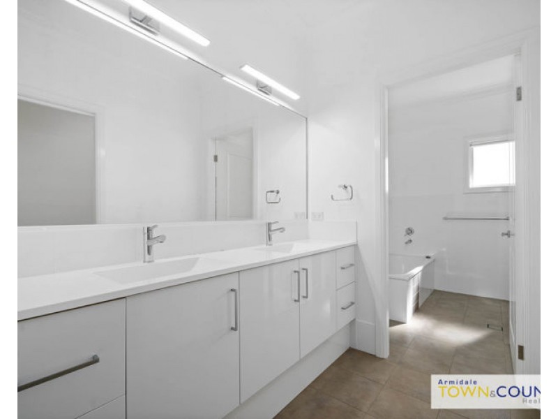 29 Macleay Way, Armidale NSW 2350