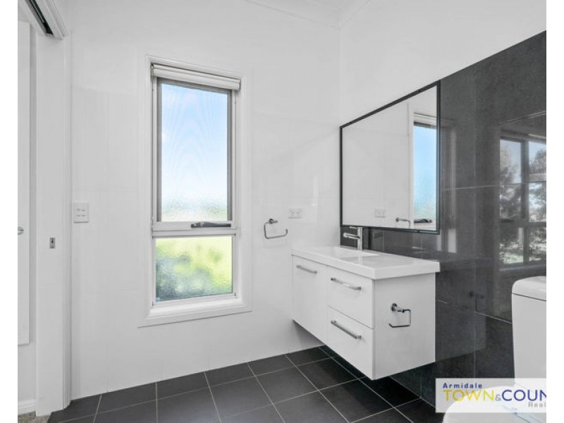 29 Macleay Way, Armidale NSW 2350