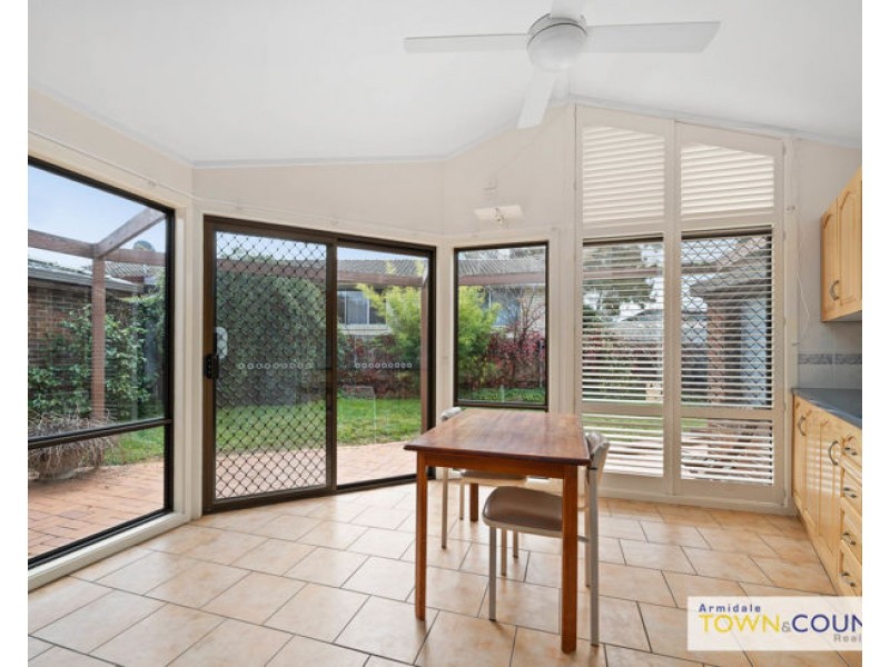 13 Joan Place, Armidale NSW 2350