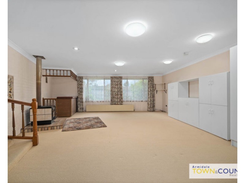 13 Joan Place, Armidale NSW 2350