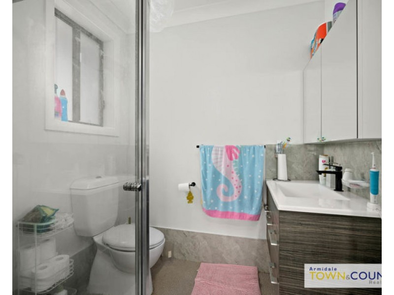 2 Kilcoy Close, Armidale NSW 2350