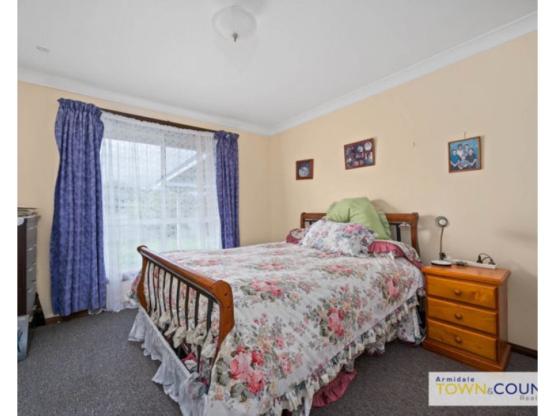 19 Conningdale Crescent, Armidale NSW 2350