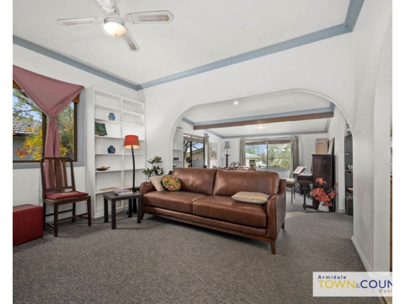 37 Hargrave Street, Armidale NSW 2350