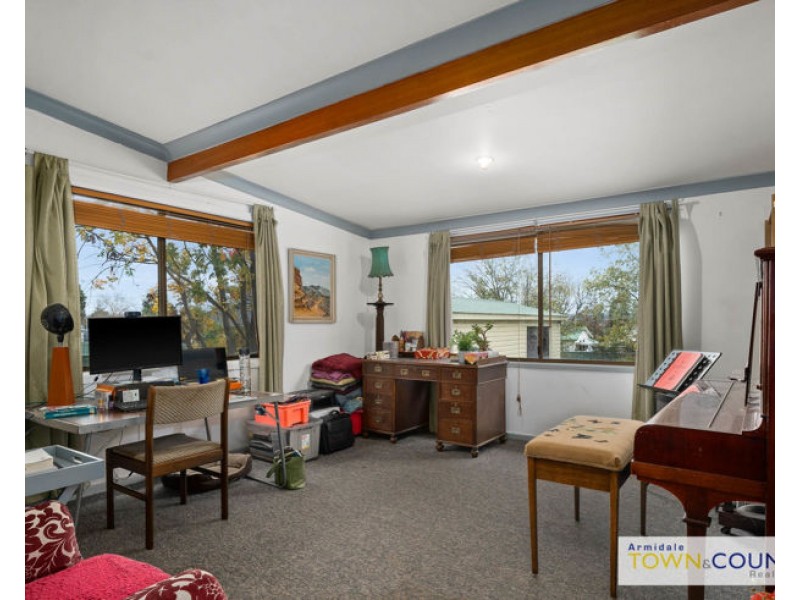 37 Hargrave Street, Armidale NSW 2350