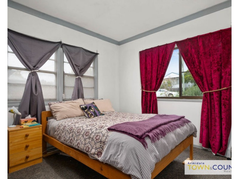 37 Hargrave Street, Armidale NSW 2350