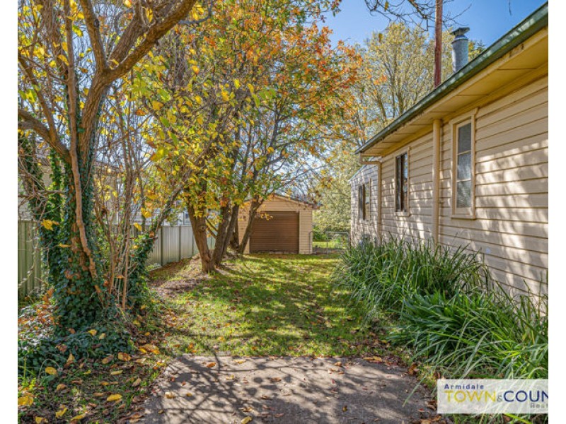 37 Hargrave Street, Armidale NSW 2350