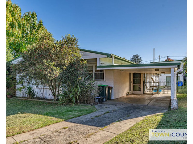 8 Marsh Street, Armidale NSW 2350