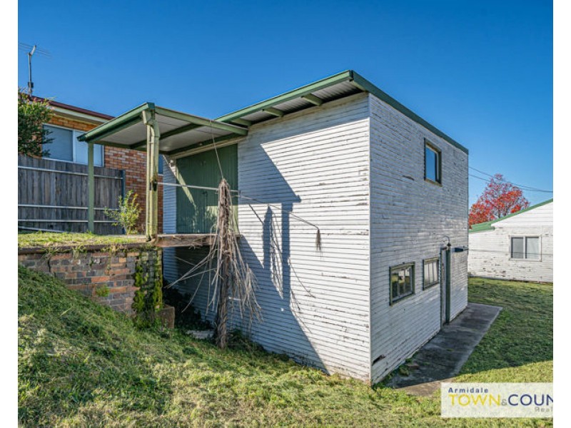 8 Marsh Street, Armidale NSW 2350