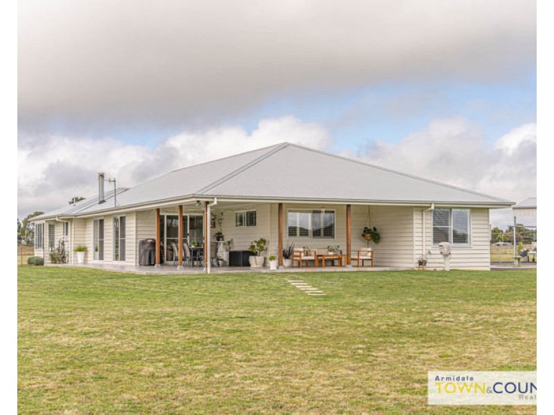 71 Dumaresq Road, Armidale NSW 2350