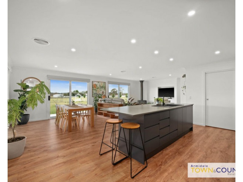 71 Dumaresq Road, Armidale NSW 2350