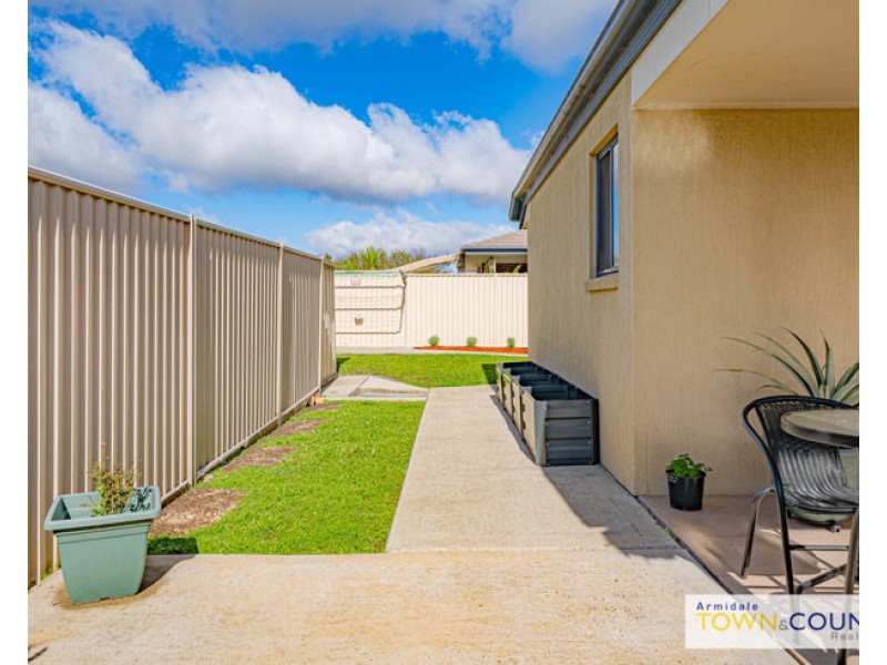 22 Rusden Court, Armidale NSW 2350
