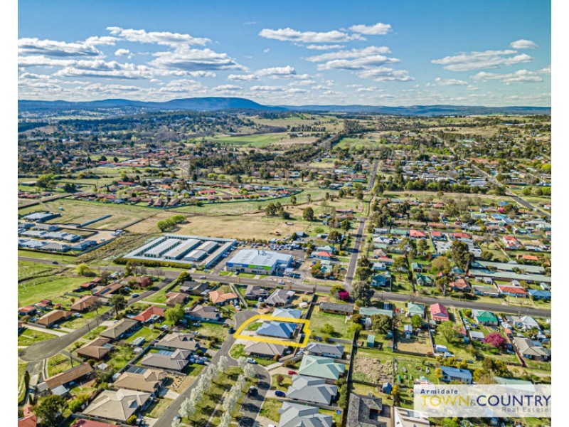 22 Rusden Court, Armidale NSW 2350
