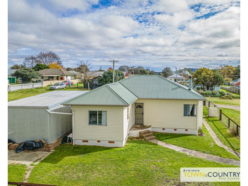 26 Uralla Street, Uralla NSW 2358