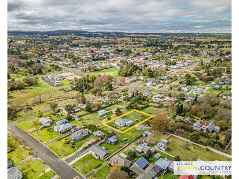 26 Uralla Street, Uralla NSW 2358