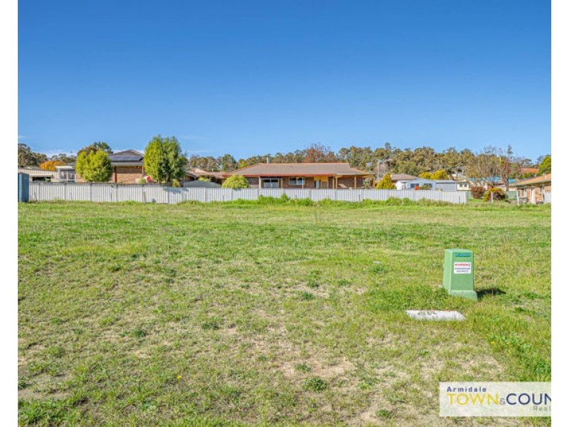 10 Bruce Close, Armidale NSW 2350