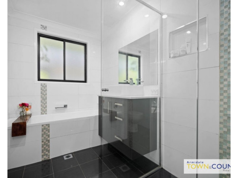 9 McKeon Avenue, Armidale NSW 2350