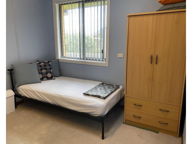 Room 7/4 Salmon Avenue, Armidale NSW 2350