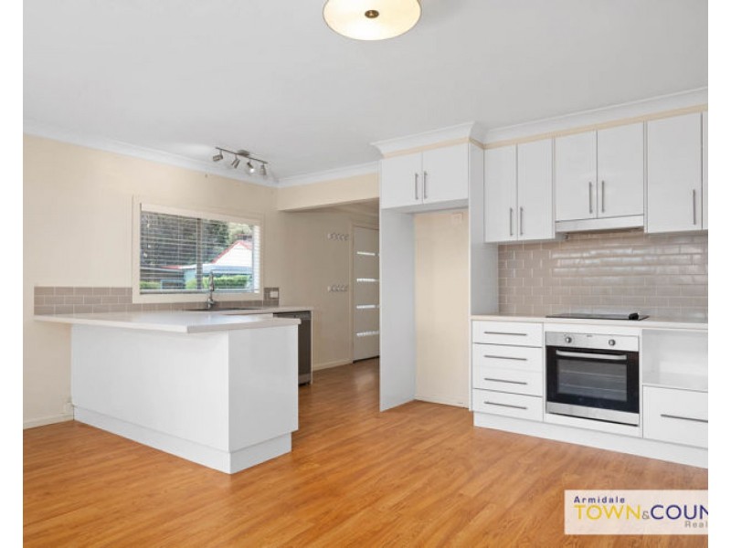 26 Lambs Avenue, Armidale NSW 2350