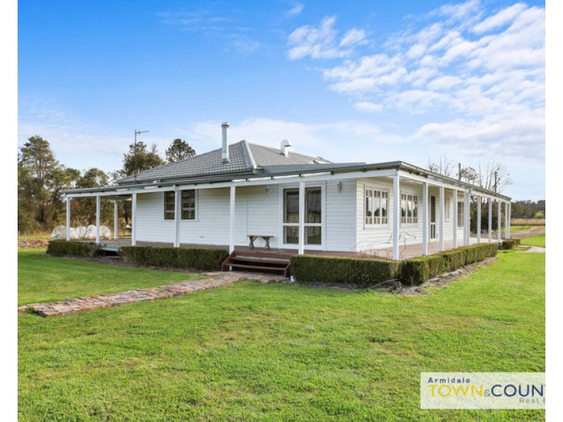 60 Mundays Lane, Armidale NSW 2350