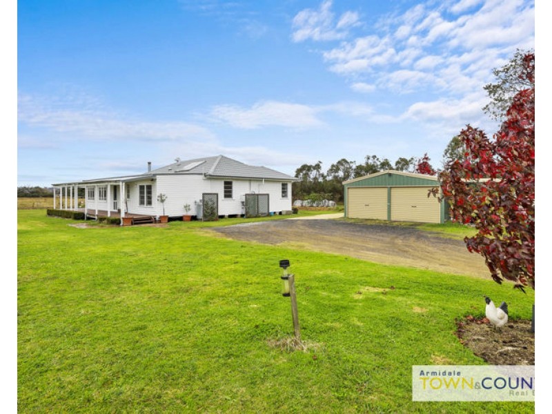 60 Mundays Lane, Armidale NSW 2350
