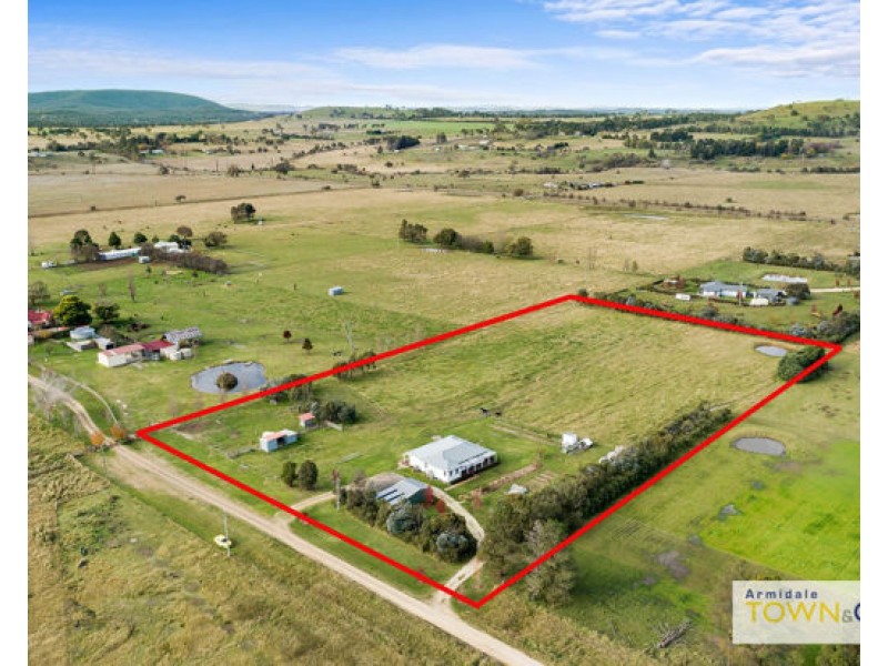 60 Mundays Lane, Armidale NSW 2350