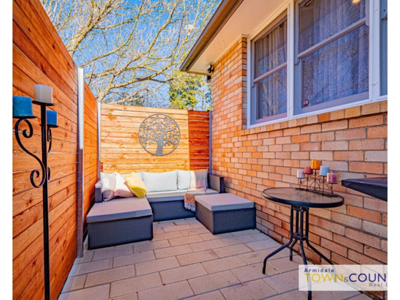 21 Queen Elizabeth Drive, Armidale NSW 2350