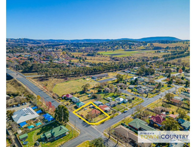 21 Queen Elizabeth Drive, Armidale NSW 2350