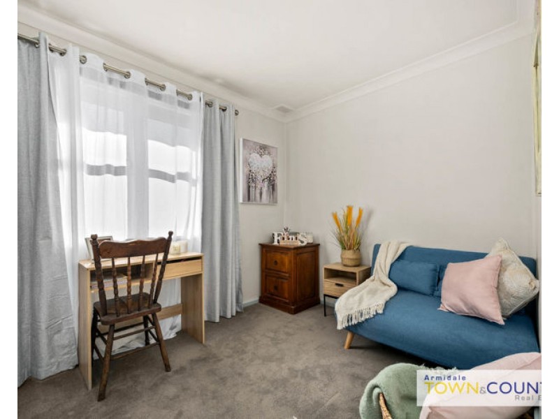 21 Queen Elizabeth Drive, Armidale NSW 2350