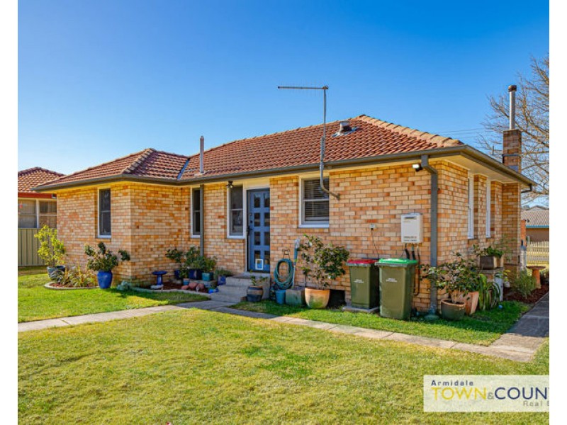 21 Queen Elizabeth Drive, Armidale NSW 2350